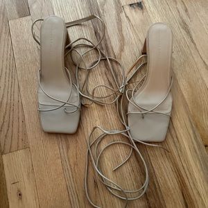 💗Princess Polly sandals 💚